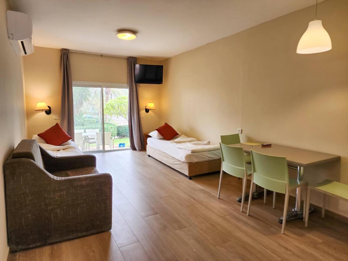 כפר נופש קלי"ה ים המלח Hotel Kalia Bagian luar foto